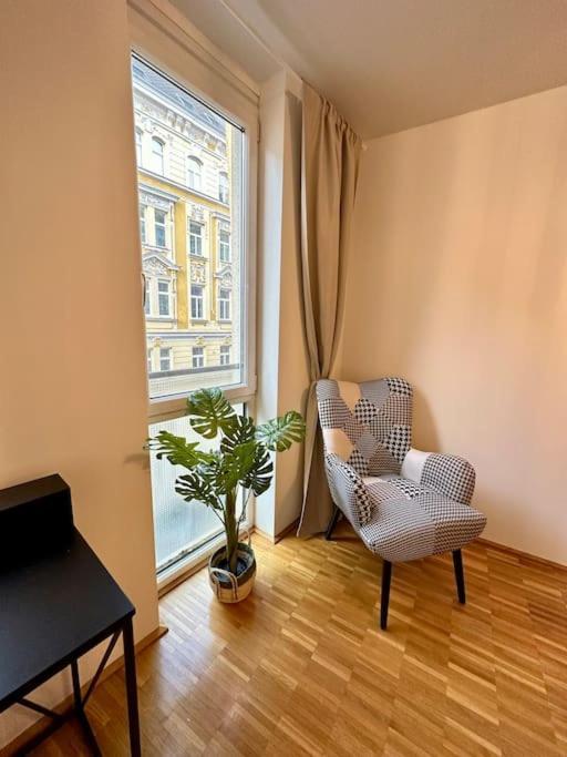 3-Room Vienna Centrale Suite Екстериор снимка