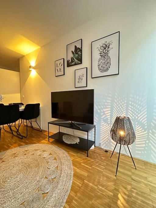 3-Room Vienna Centrale Suite Екстериор снимка