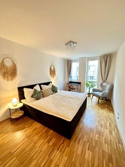 3-Room Vienna Centrale Suite Екстериор снимка