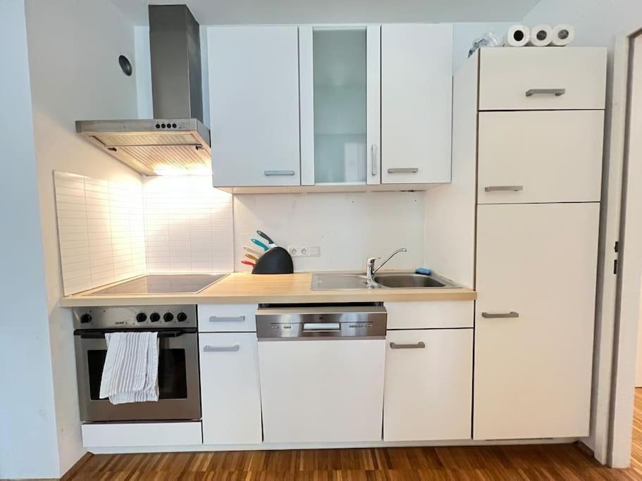 3-Room Vienna Centrale Suite Екстериор снимка